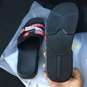 “I can’t breath”Slides